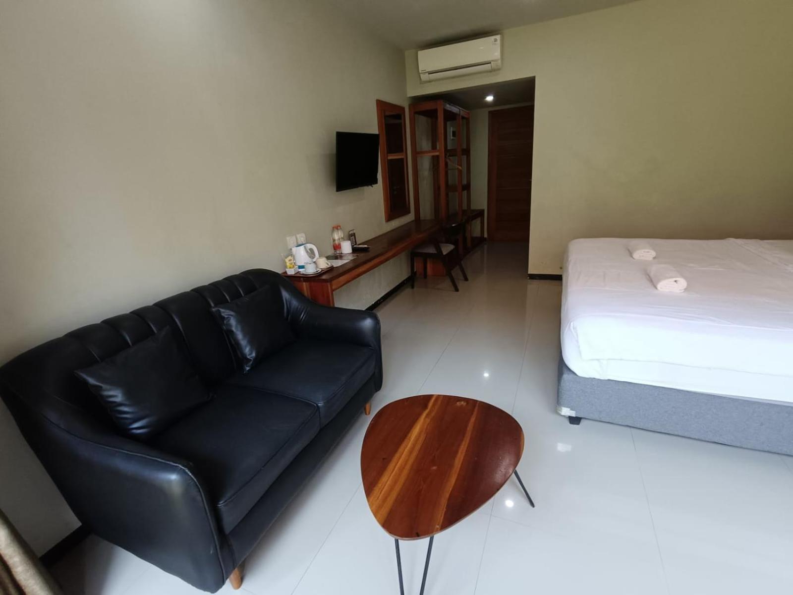 Hastina Hotel Lombok Mataram Eksteriør billede