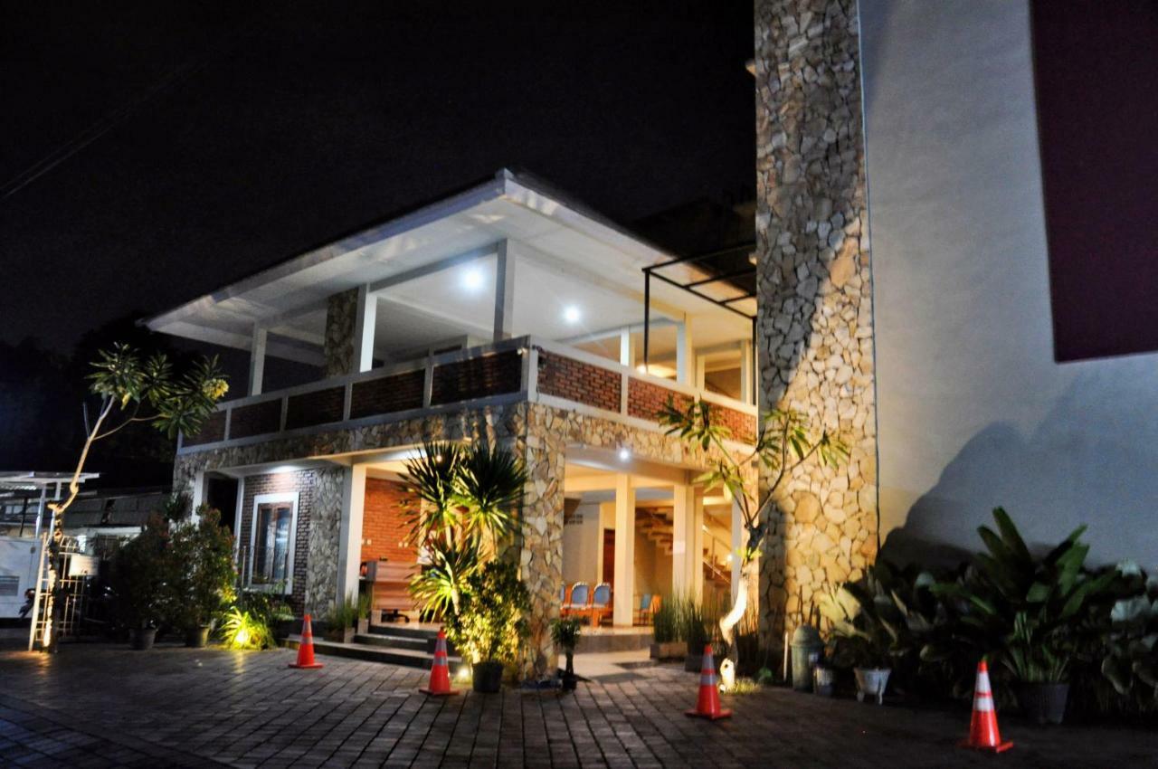 Hastina Hotel Lombok Mataram Eksteriør billede